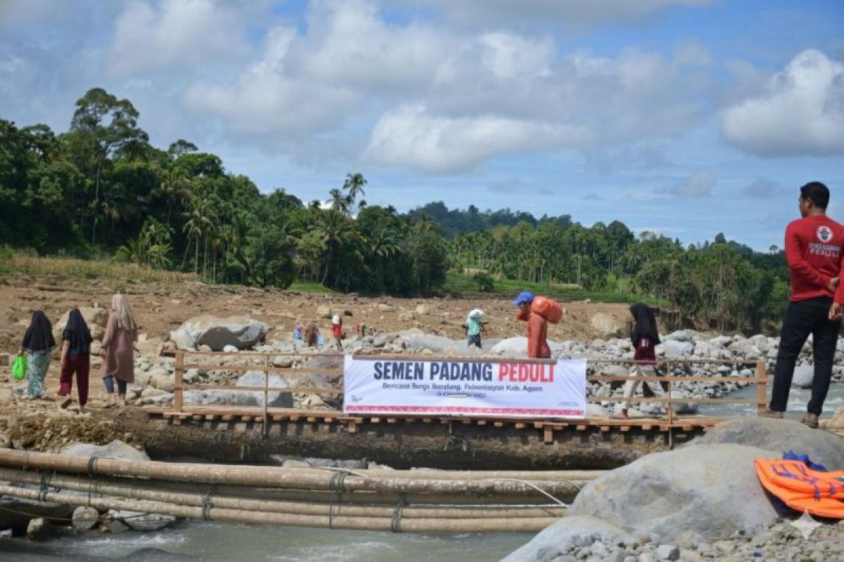 Jembatan darurat Semen Padang Peduli di Salareh Aia diapresiasi Gubernur