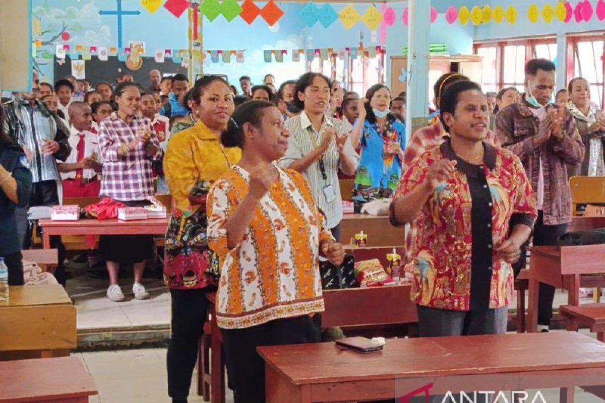 Pemkab Jayawijaya memperkuat kapasitas tenaga guru tentang Metode Gasing