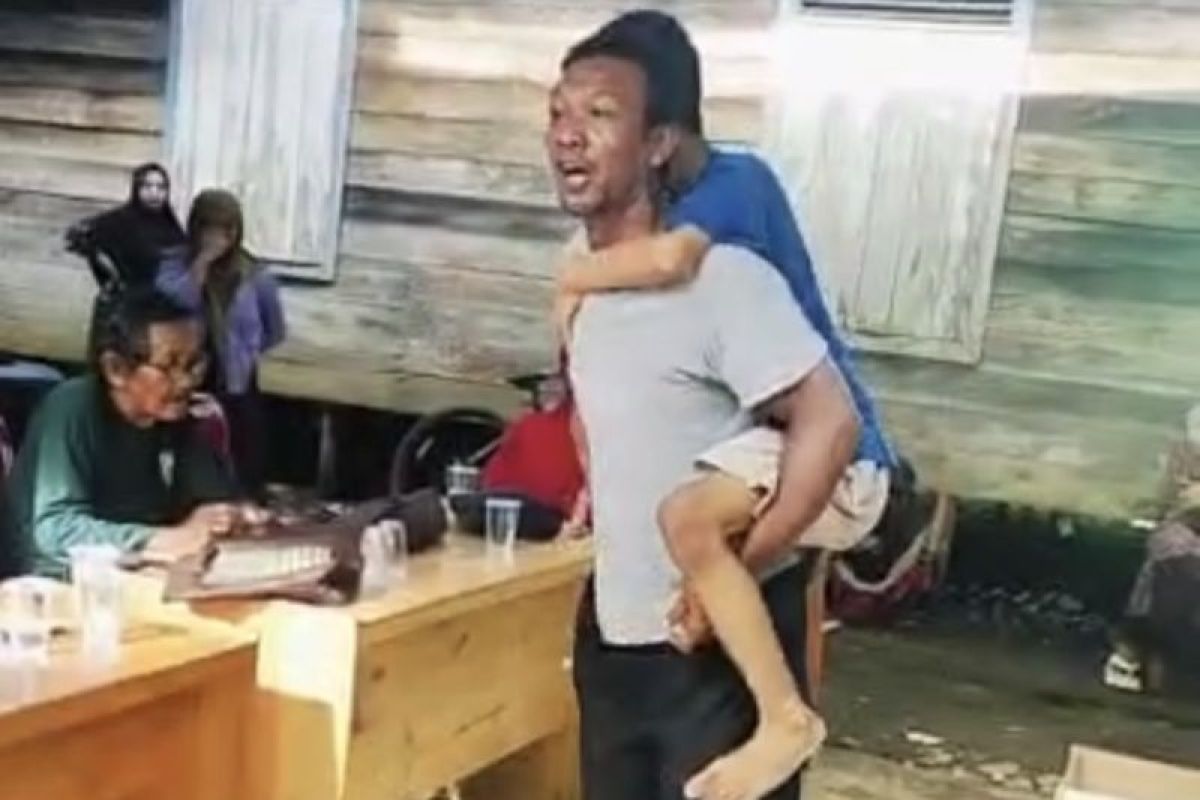 Camat Parsel tanggapi video keributan di Kantor Desa Murung Abuin