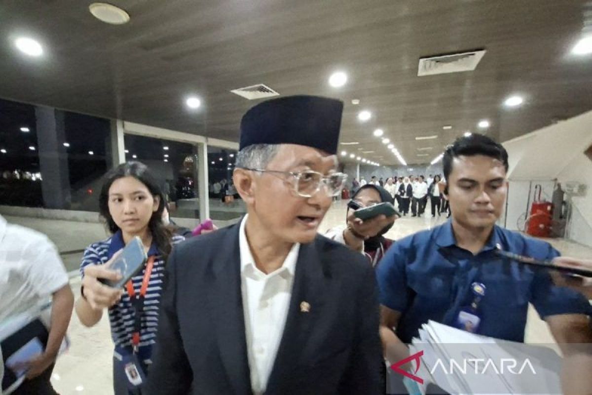 Indonesia reopens key Aceh roads after deadly floods and landslides