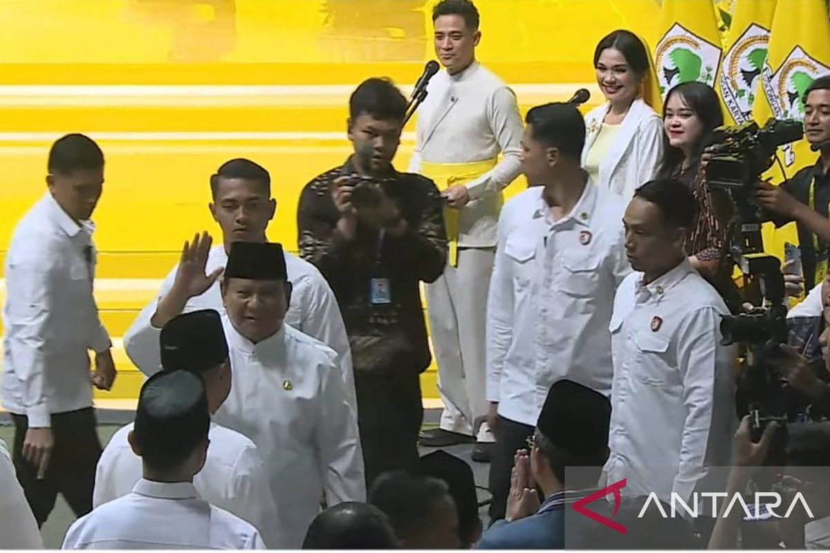 Prabowo-Giibran hadiri puncak HUT Golkar