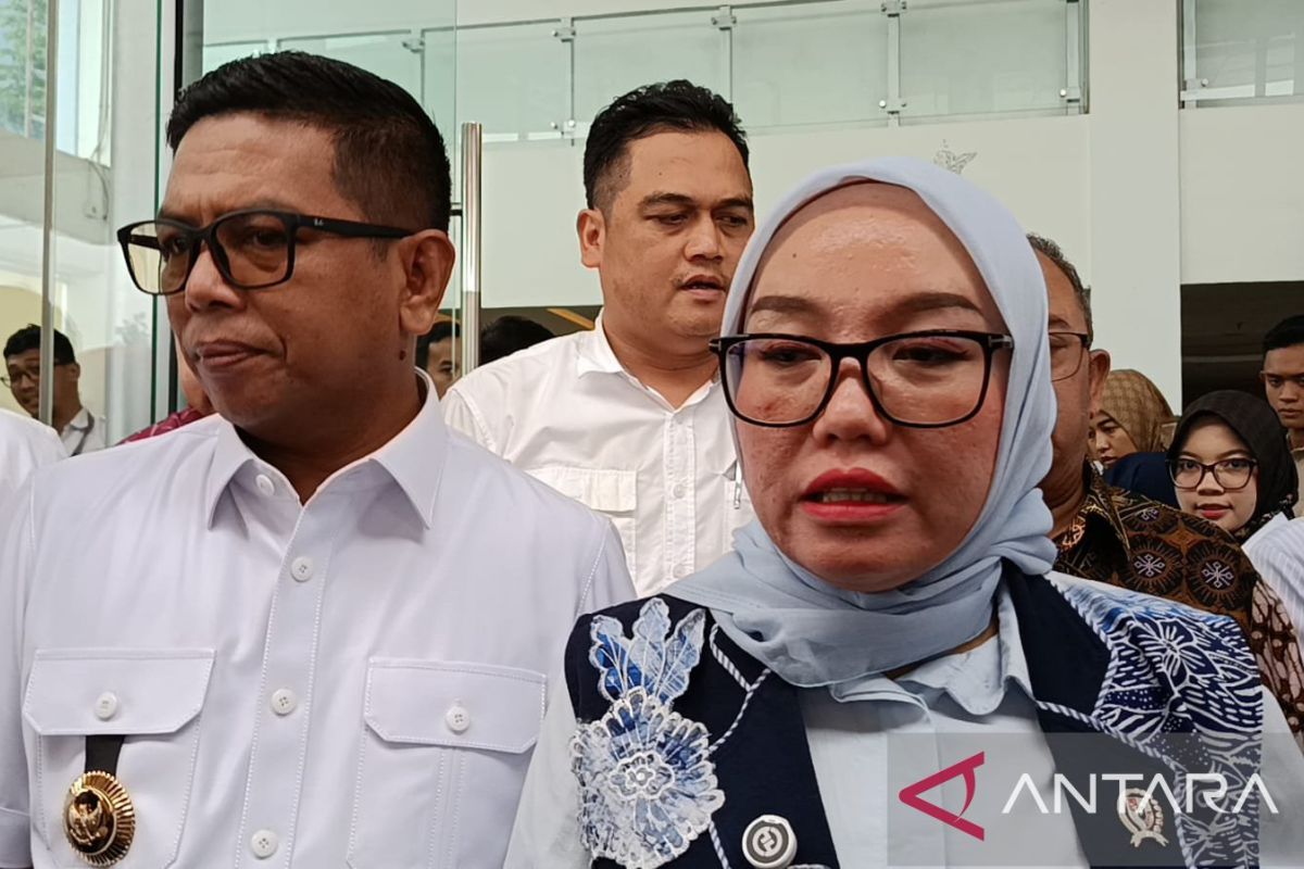 Wakil Menteri Dorong Koperasi Desa Tingkatkan Hasil Panen