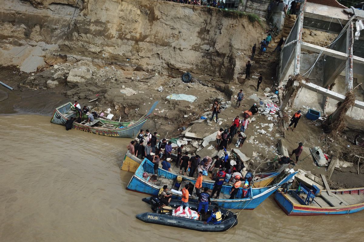 BPKH salurkan bantuan Rp3 miliar untuk korban bencana Sumatera