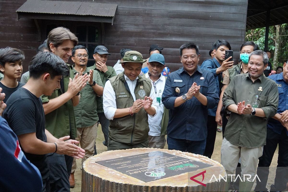 Menteri Kehutanan resmikan pusat konservasi Owa di Barito Utara