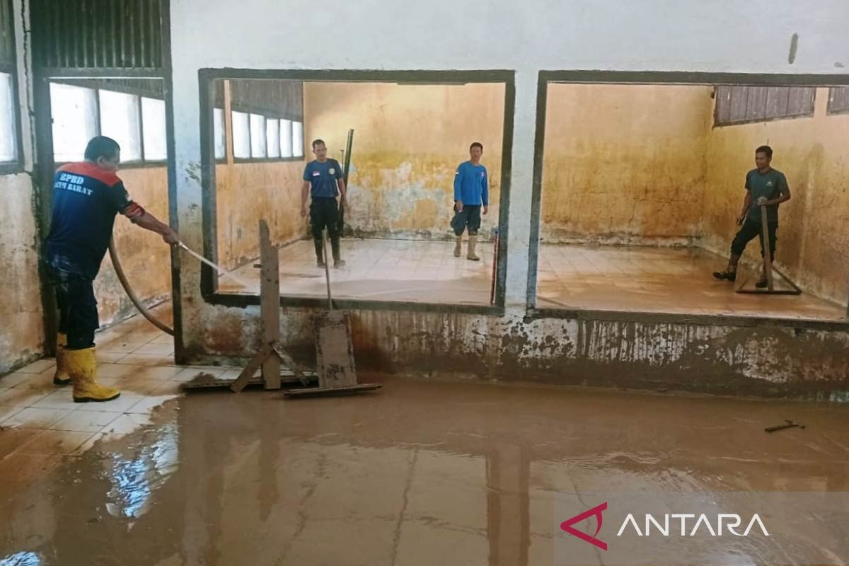 BPBD Aceh Barat bersihkan 58 fasilitas umum terdampak banjir bandang