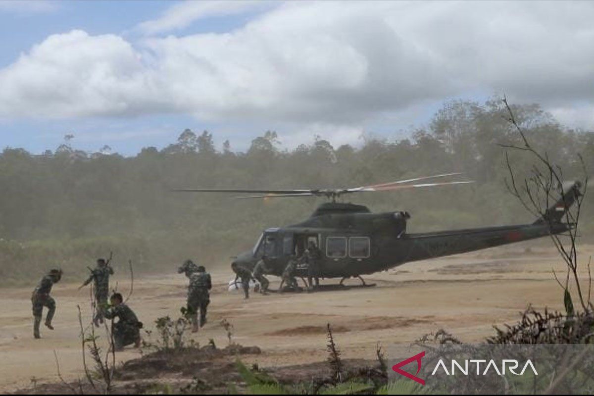 TNI kembali terjunkan bantuan ke desa terisolasi di Tapanuli Utara