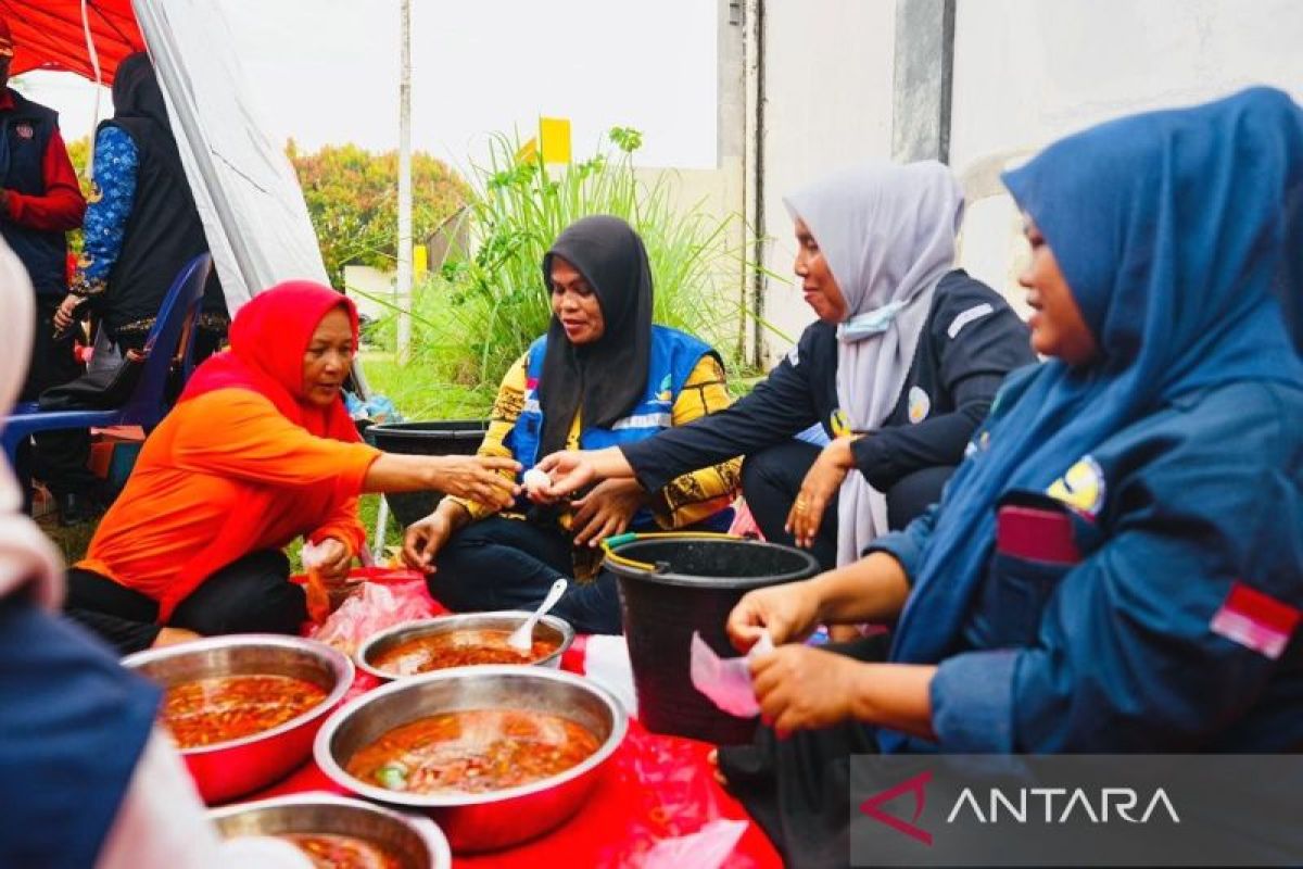 164.000 porsi makanan disalurkan tiap hari untuk bantu korban banjir