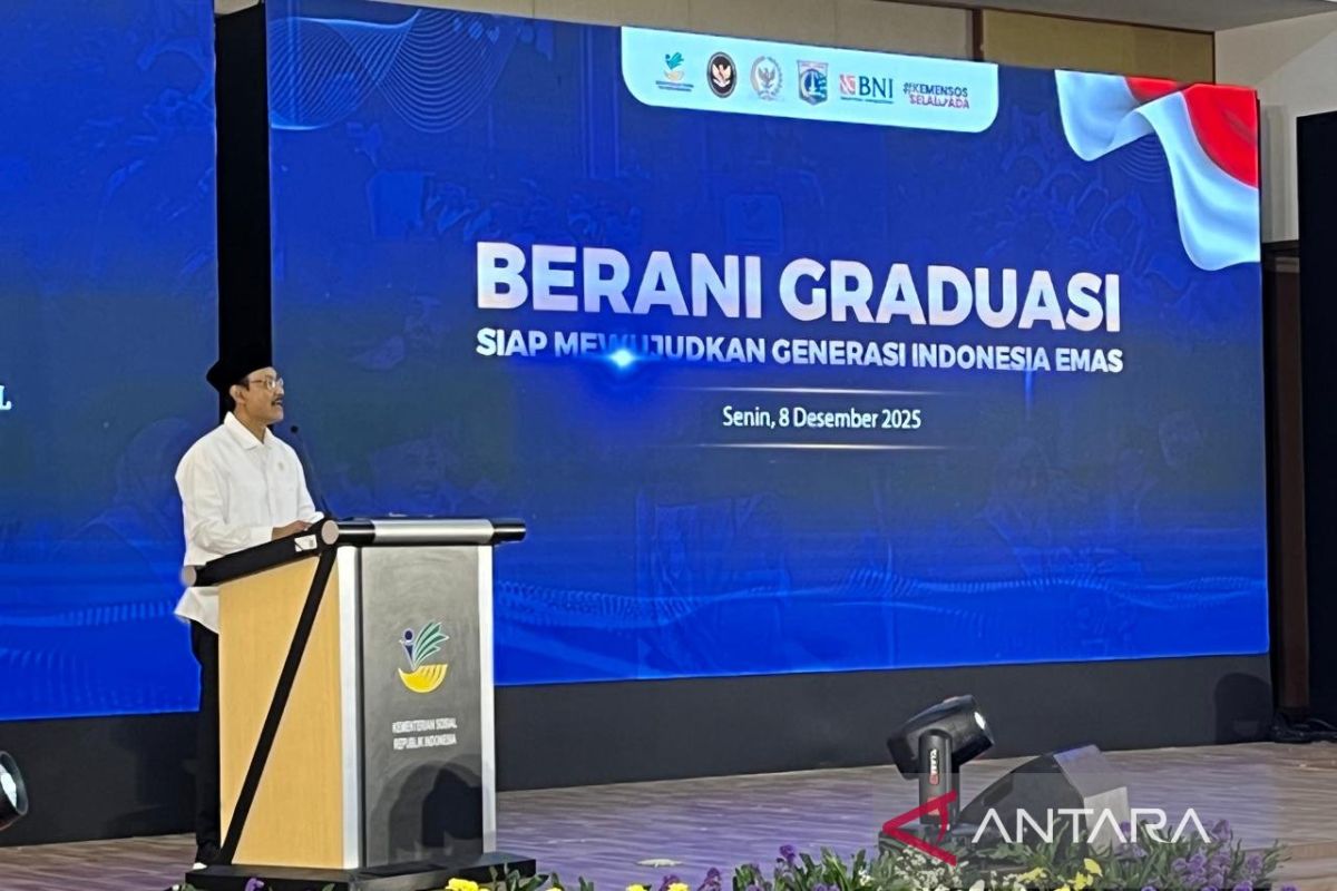 Kemensos menargetkan 400 ribu keluarga lepas dari bansos pada 2026