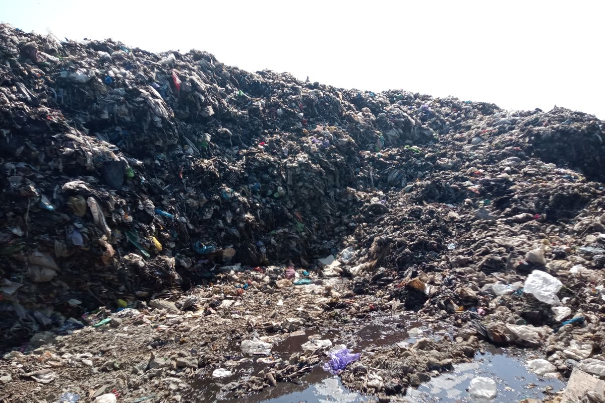 Pembuangan sampah Mataram ke TPA kembali dikurangi jadi 1 ritase