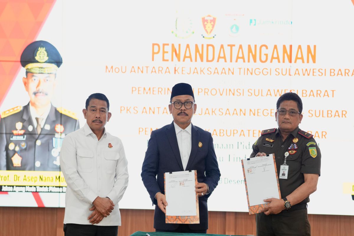 Pemprov dan Kejati Sulbar teken MoU soal hukuman kerja sosial pelaku tindak pidana