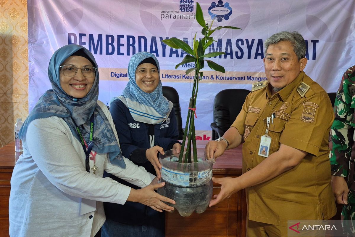 Mahasiswa S2 Paramadina perkuat kapasitas warga Muara Gembong Bekasi