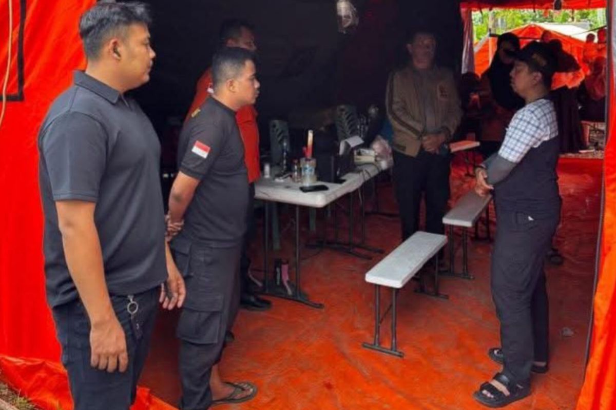 Pembersihan material longsor di Malalak, Agam terkendala alat berat