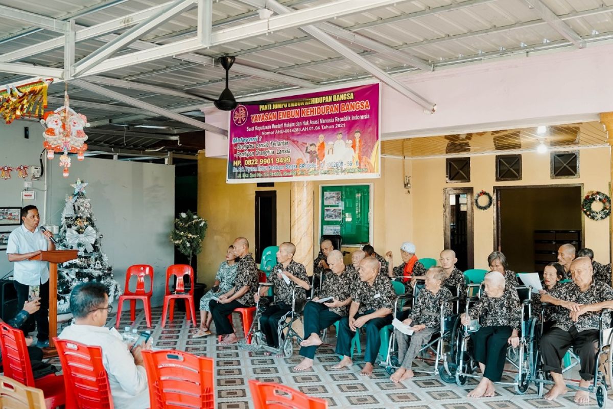 PTPN IV Regional III Tebar Sukacita Natal di Yayasan Embun Kehidupan Bangsa