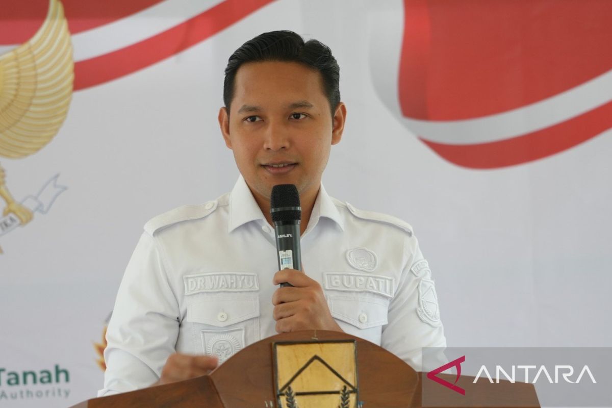 Pemkab Cianjur kirim dua ton beras dan uang tunai ke Sumatera