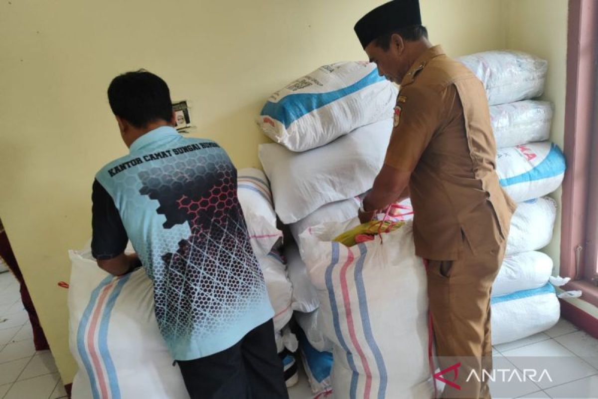 Mukomuko kerahkan puluhan mobil jemput bantuan korban bencana Sumatera