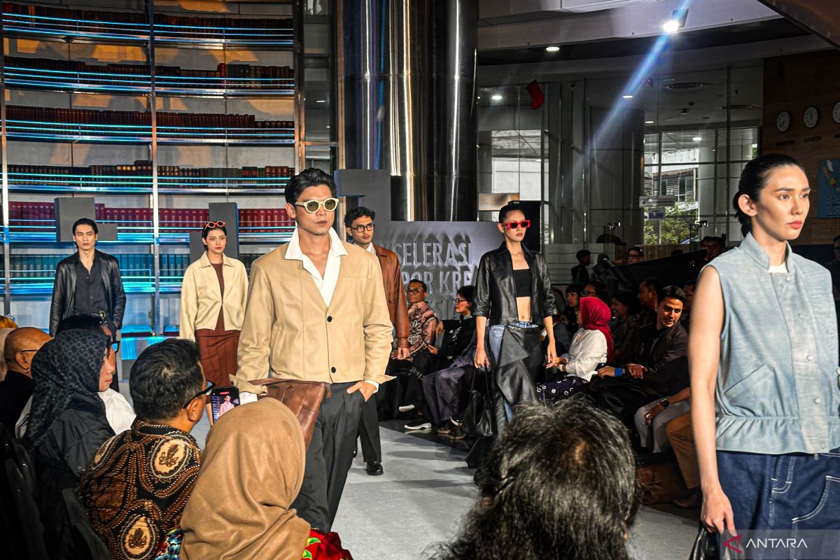 Kemenekraf jembatani 12 jenama fesyen lokal ke pasar global lewat ASIK