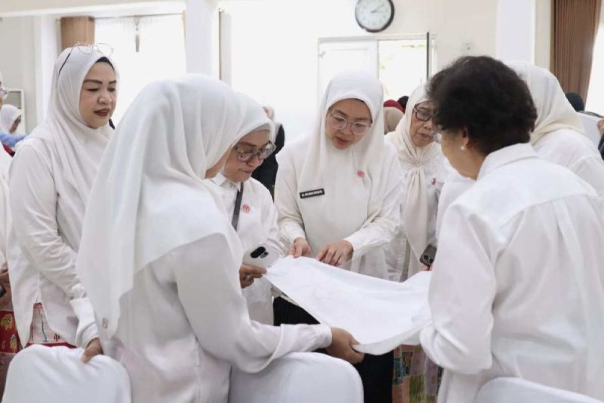 Dekranasda Makassar lestarikan batik Lontara melalui pelatihan