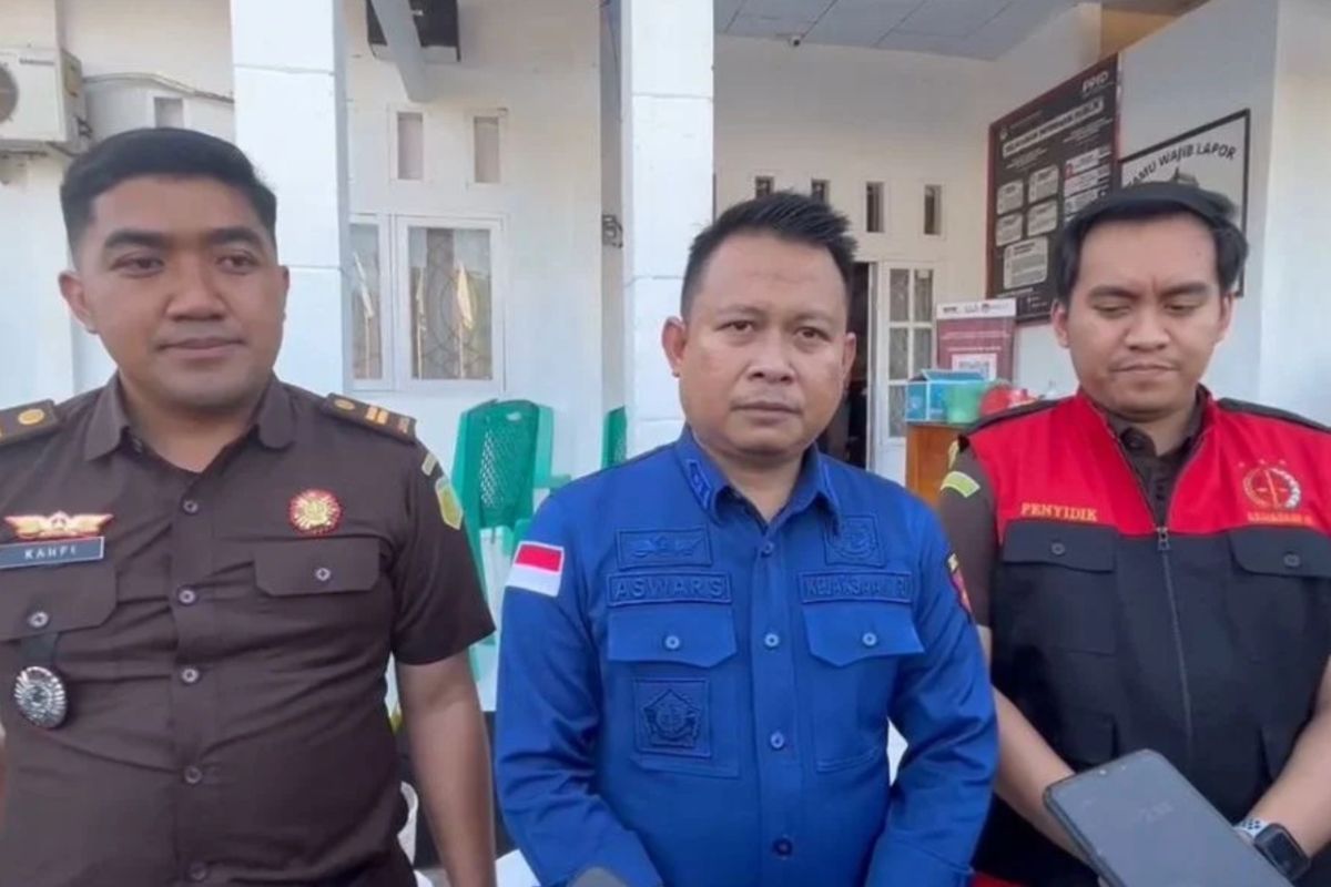 Kejari Konawe tetapkan eks sekretaris KPU Konut tersangka korupsi