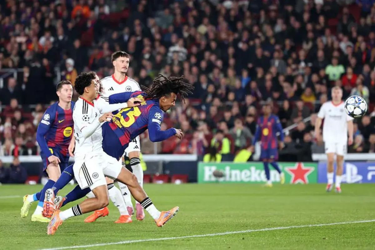 Brace Jules Kounde bantu Barcelona comeback 2-1 atas Frankfurt