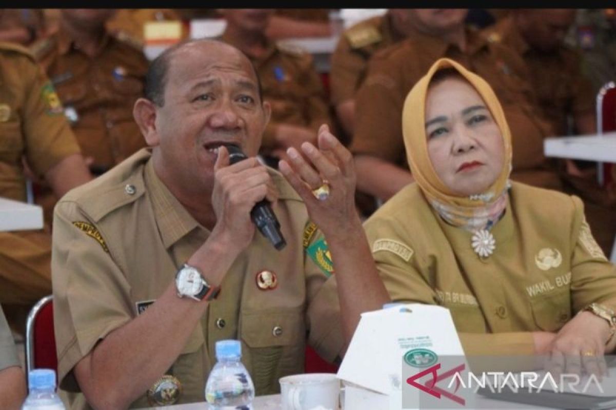 Bupati Langkat instruksikan camat pastikan bantuan tepat sasaran