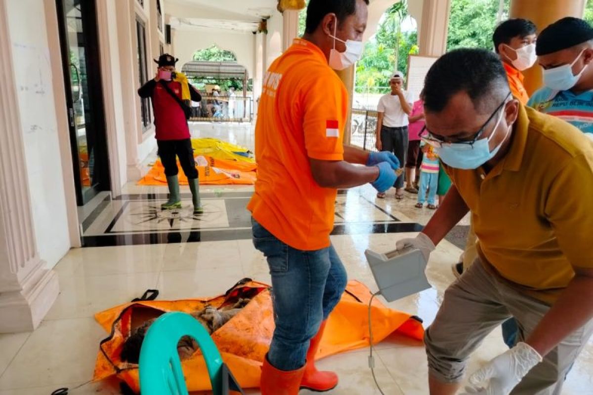 Pemkab Agam tangung biaya berobat korban banjir bandang