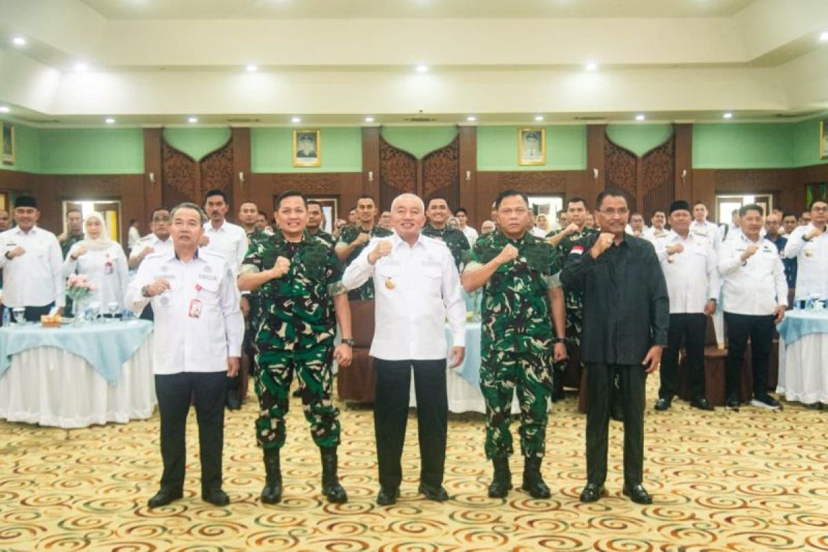 Gubernur dan Bupati/Wali Kota se-Kalsel tandatangani MoU pembangunan Kodam