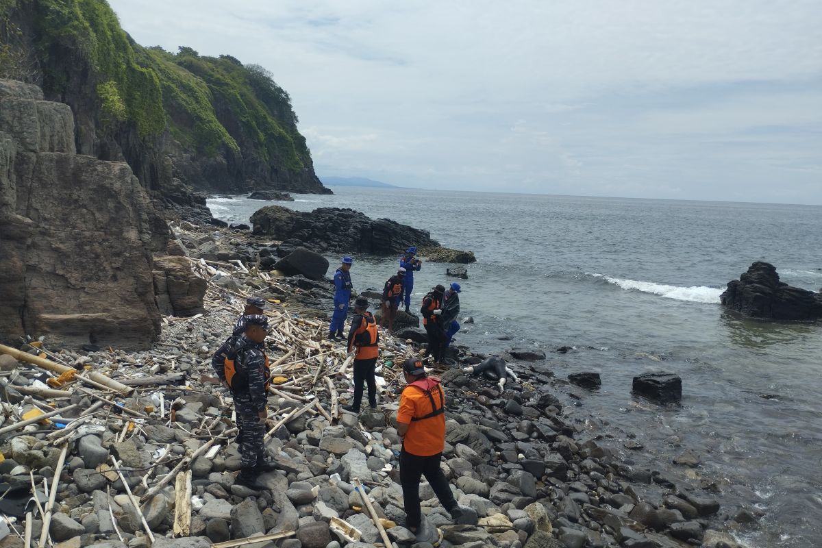 Korban jatuh dari KMP Dorothy ditemukan di Pulau Sangiang