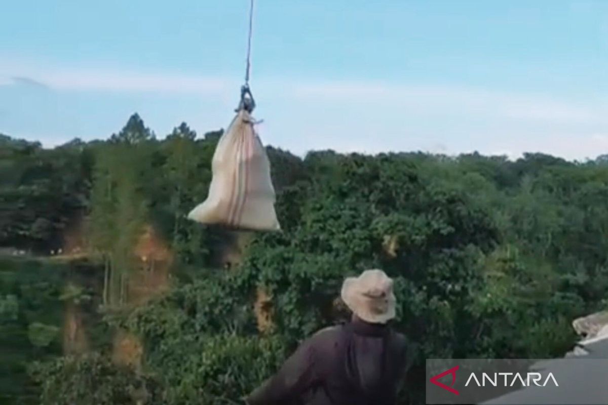 PSI Andalkan Drone Salurkan Bantuan di Daerah Terisolasi Banjir Aceh