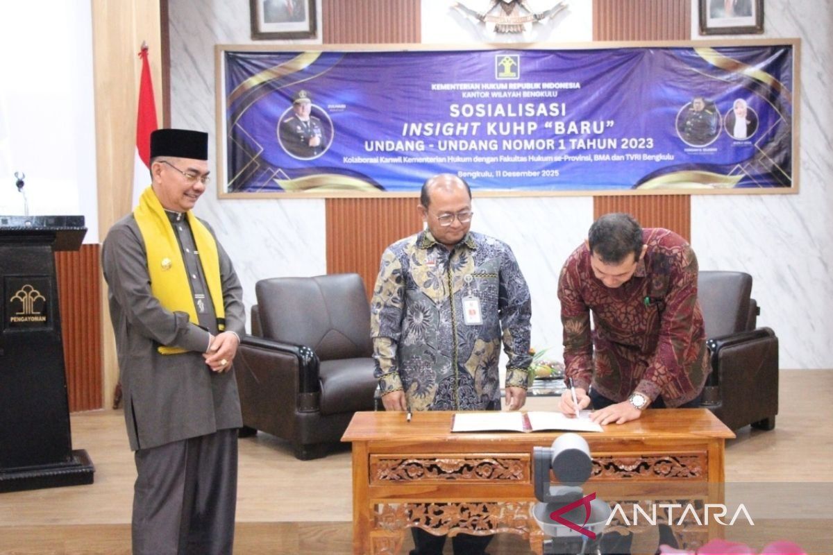Kemenkum Bengkulu perkuat sinergi, teken 2 PKS strategis dengan TVRI Bengkulu dan 5 Fakultas Hukum se-Kota Bengkulu