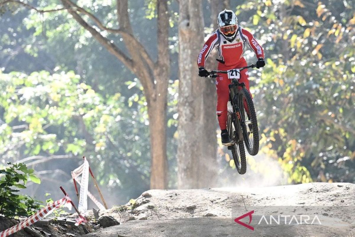 Atlet MTB Rendy Varera sumbang emas keenam untuk Kontingen Indonesia