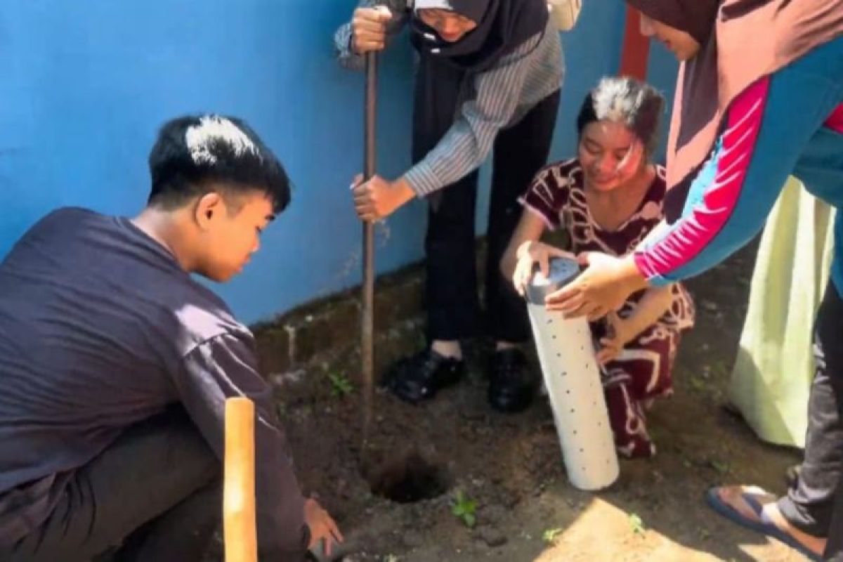 HMP PGSD UMS raih juara 2 Anugerah Abdidaya Ormawa 2025 melalui Terobosan 6 Pojok pada Desa Cerdas