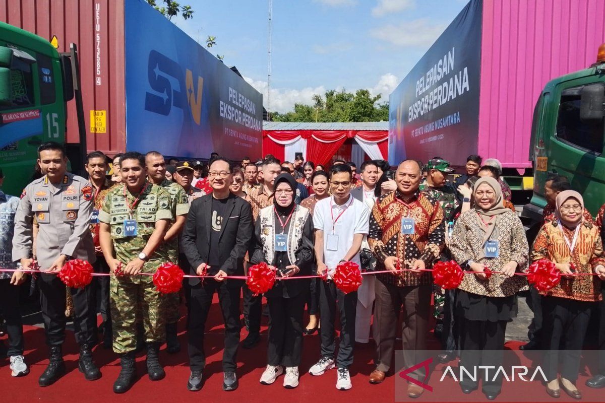 Sepatu lokal produksi Sukoharjo lakukan ekspor perdana ke Amerika