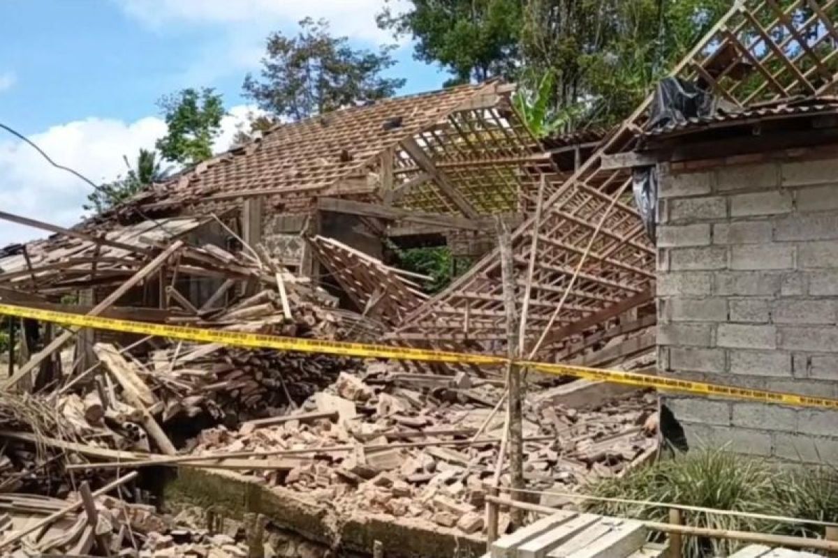 Polisi: Korban ledakan di Pacitan bertambah jadi lima orang