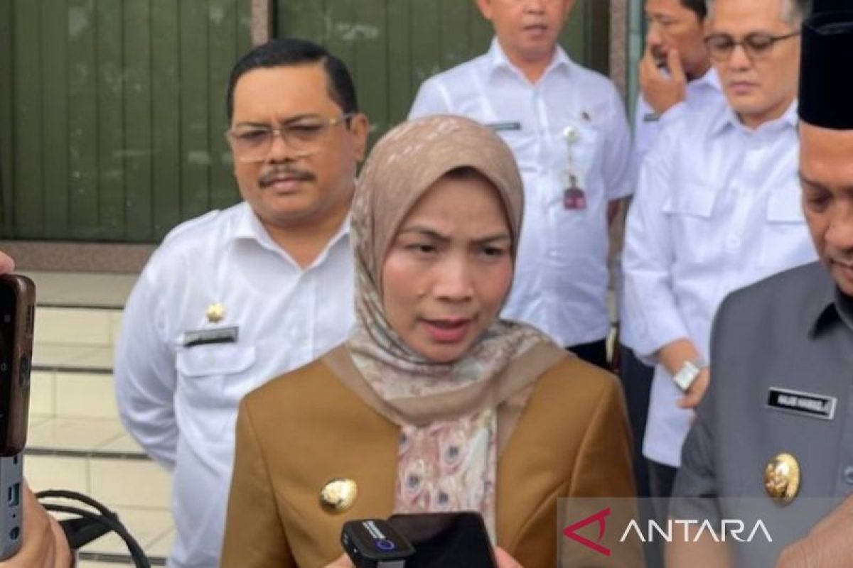 Bupati Ratu Zakiyah larang pejabat cuti dan ke luar kota saat libur Natal