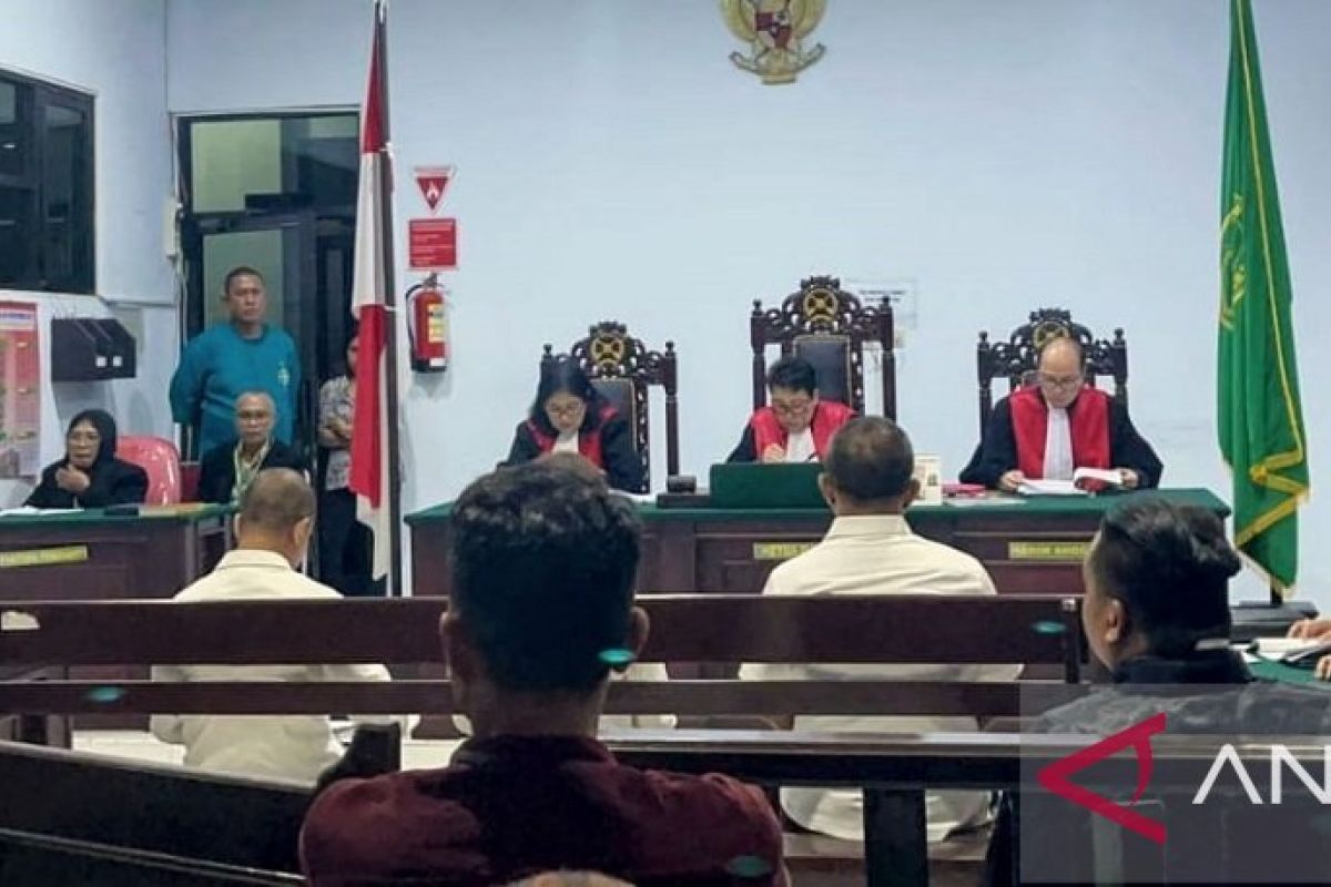 Mantan Bupati KKT jalani sidang perdana di Pengadilan Tipikor Ambon