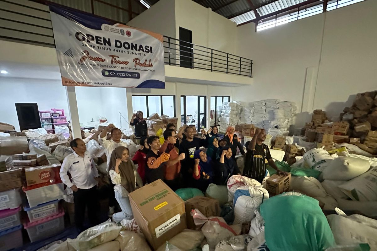 BPBD Jatim kirim 140 ton bantuan warga dan Pemprov ke Sumatera-Aceh