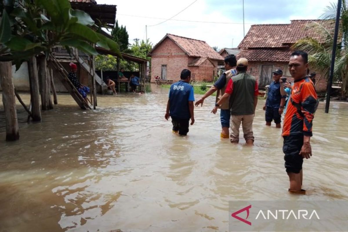 Tiga desa di Muara Enim dilanda banjir luapan Sungai Kelekar