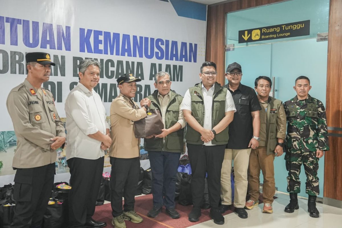 Ketua MPR salurkan 5.000 paket bantuan di Sumatera Utara