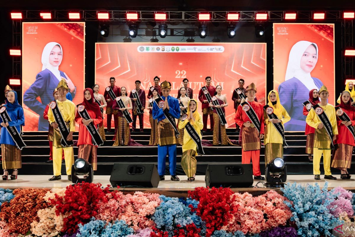 Miss Supranational Harashta puji ajang Kuyung Kupek Muba 2025