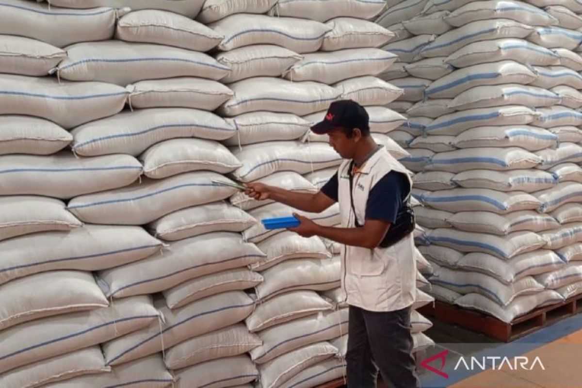 Serapan beras petani oleh Bulog Madiun tahun 2025 capai target