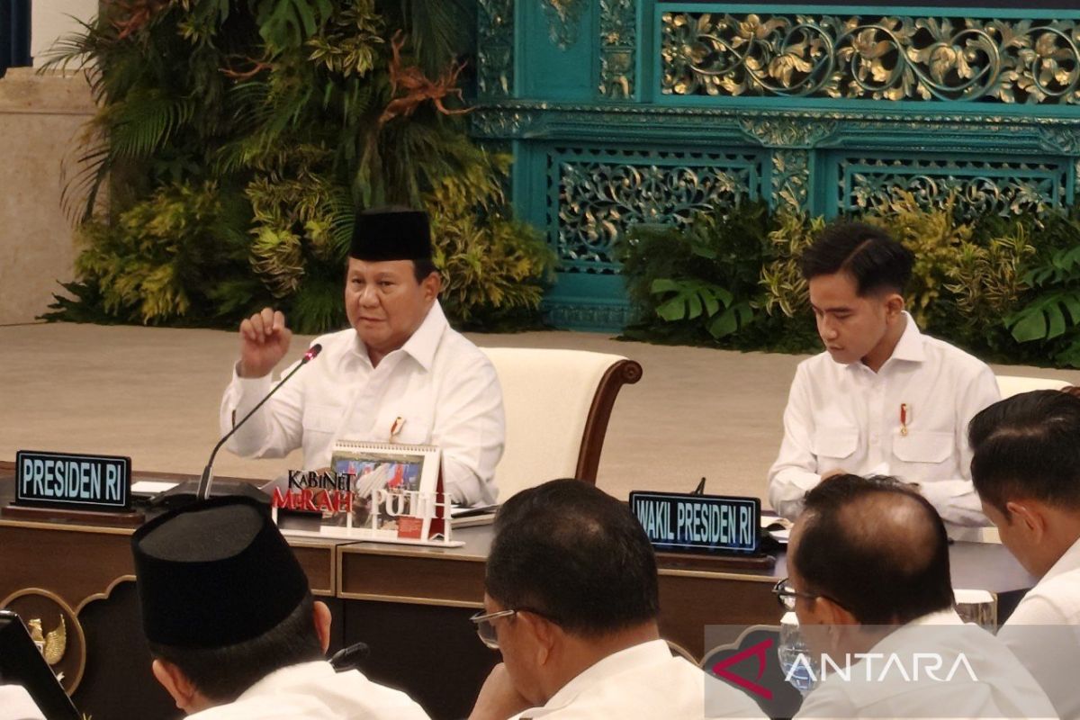 Prabowo perintahkan Panglima dan Kapolri tindak anggota terlibat penyelundupan