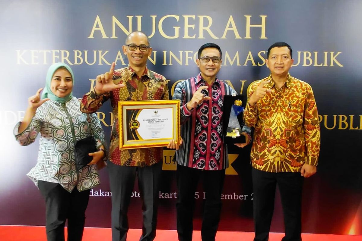 Pemprov Jateng raih Anugerah Keterbukaan Informasi Publik 2025