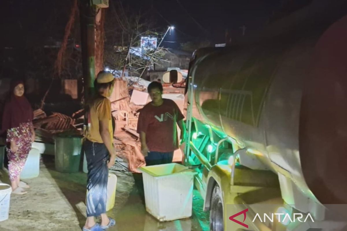 Warga terdampak bencana Aceh Tamiang mulai terima bantuan air bersih