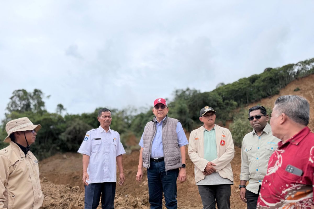 Kunjungi daerah bencana di Talamau, Irman Gusman ingatkan masalah data