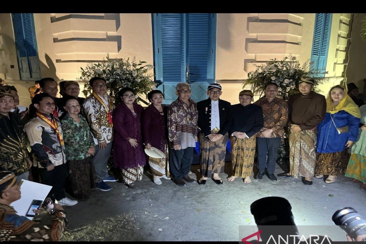 Menteri Kebudayaan meresmikan Panggung Sanggabuwana Keraton Surakarta