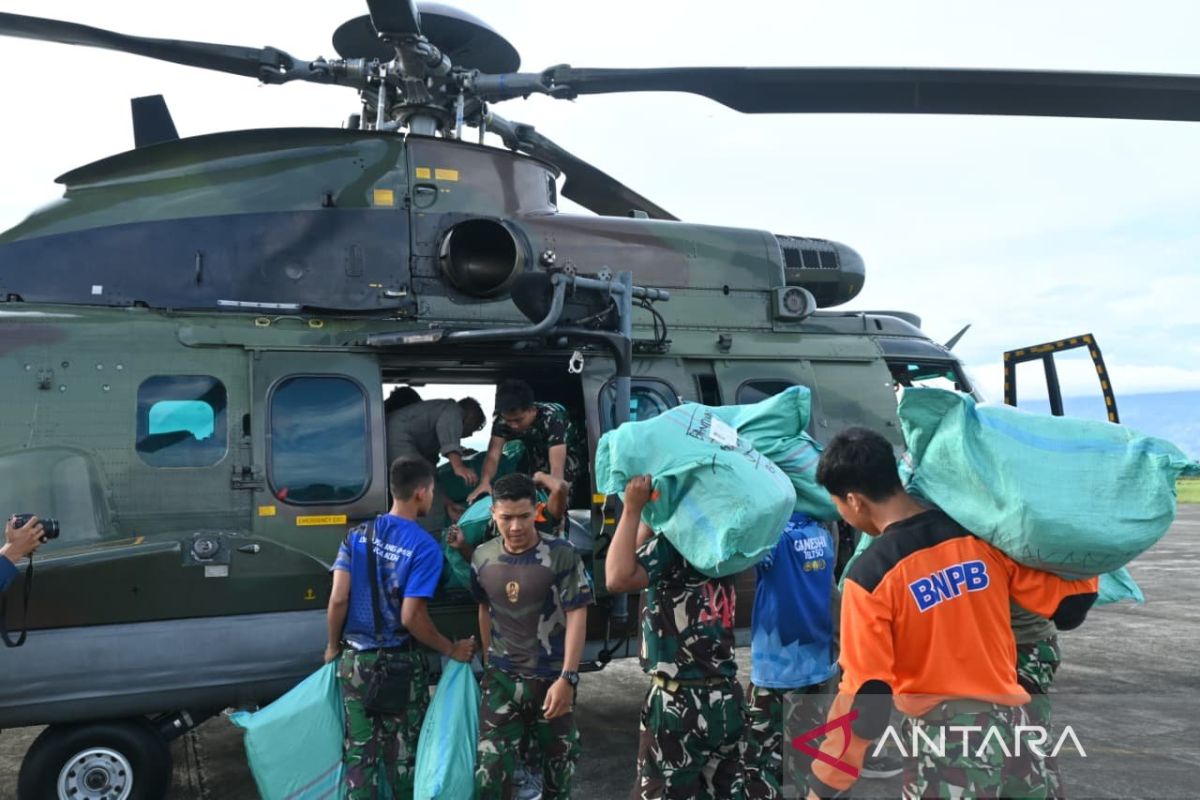 TNI kerahkan helikopter antar 4 ton logistik ke lokasi bencana di Aceh