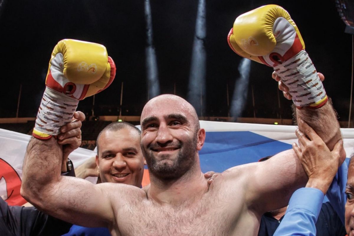 Murat Gassiev pukul juara dunia WBA Kubrat Pulev dengan KO
