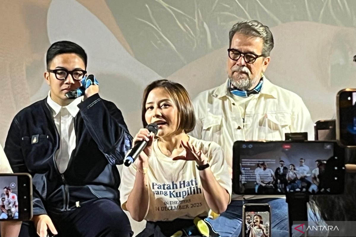 Prilly Latuconsina cerita tantangan jadi ibu muda di film terbaru