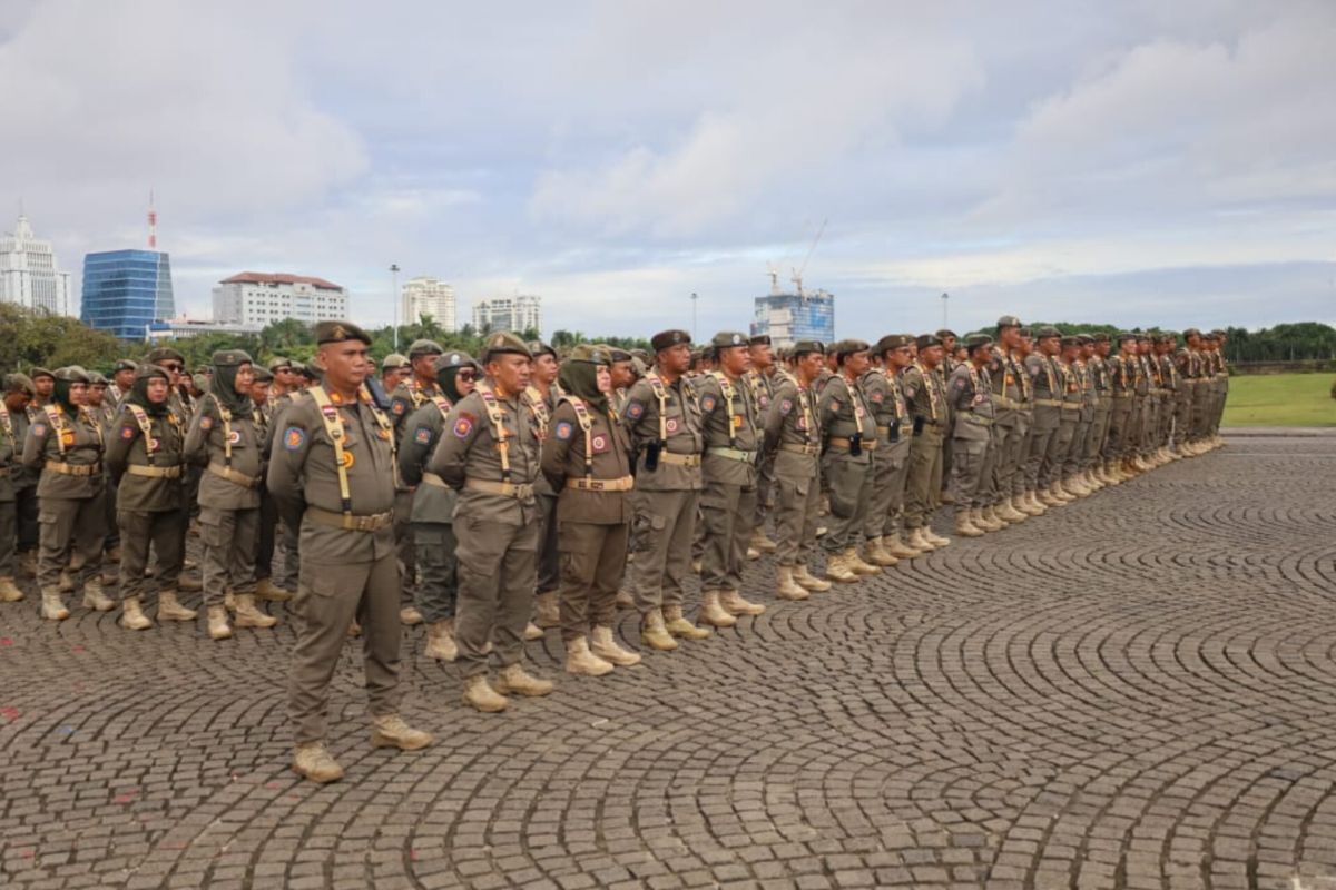 2.061 personel Satpol PP disiagakan untuk jaga Natal 2025 di Jakarta