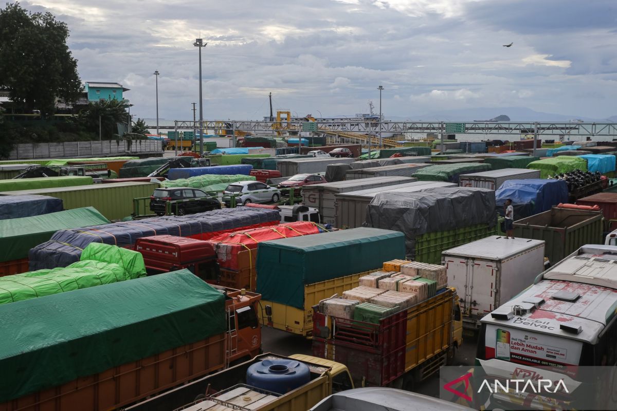 Polda Banten optimalkan rekayasa lalu lintas di Merak saat cuaca buruk